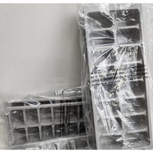 Target Gray BPA Free Plastic Stackable Set of 2 Ice Cube Trays (Total of 4) NEW